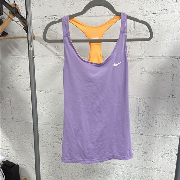 Nike Purple Fitted Sleeveless Tank Top - LIKE NEW - Size Medium Athletic Top - Picture 1 of 5